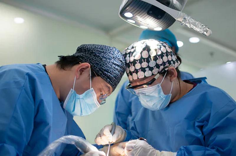 Difference among Cardiologist and Cardiac Surgeon